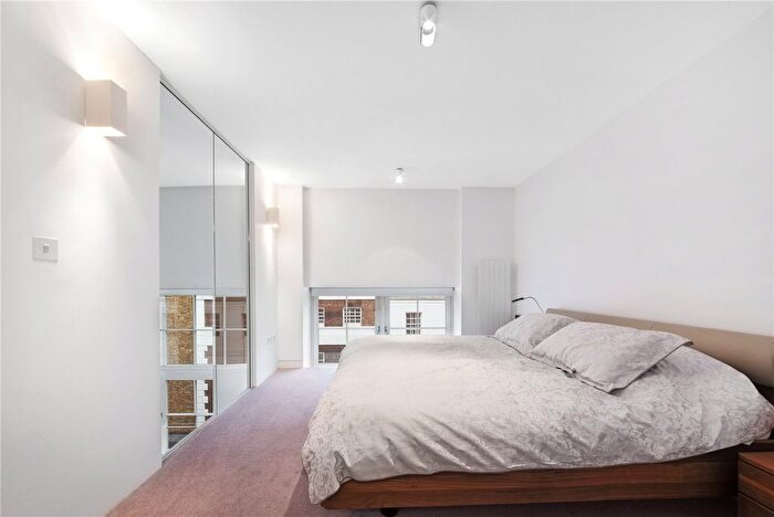 1 Bedroom Flat To Rent In Picton Place, London, W1U