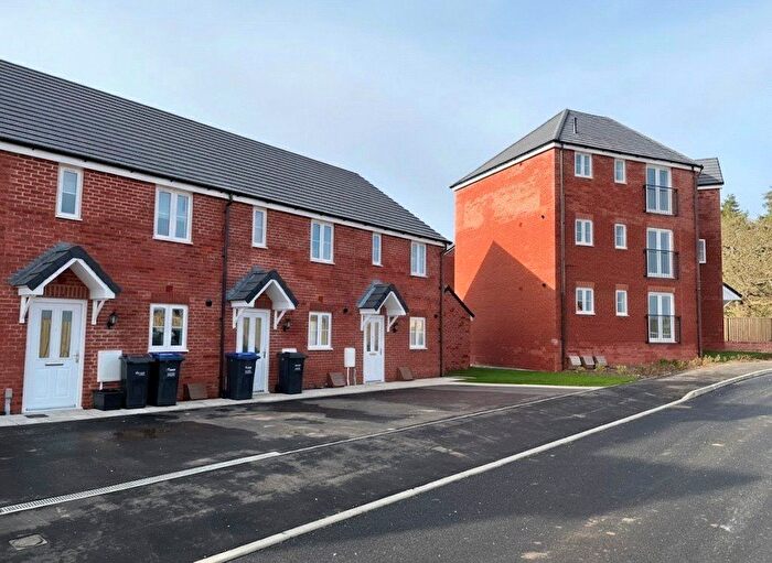 2 Bedroom Flat For Sale In St Peters Place, Salisbury, Wiltshire, SP2