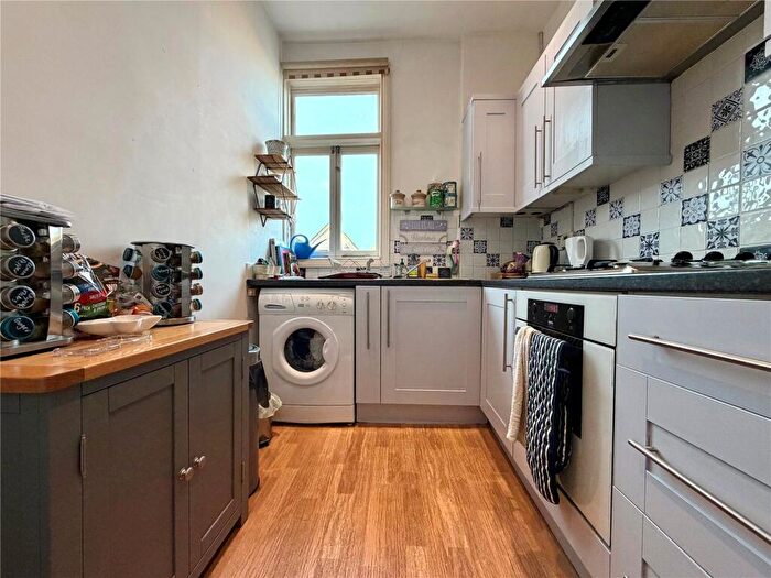 1 Bedroom Apartment To Rent In Alexandra Park Road, London, N22