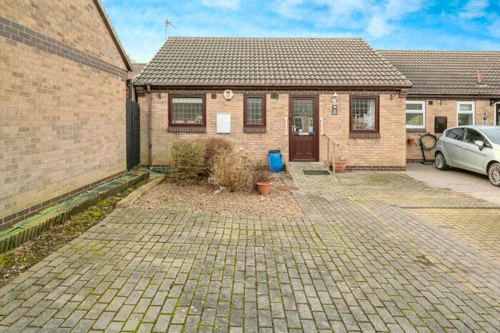 2 Bedroom Bungalow For Sale In Waverley Court, Toll Bar, Doncaster, South Yorkshire, DN5
