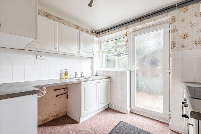 2 Bedroom End Of Terrace House For Sale In Hillside Gardens, Addlestone, Surrey, KT15