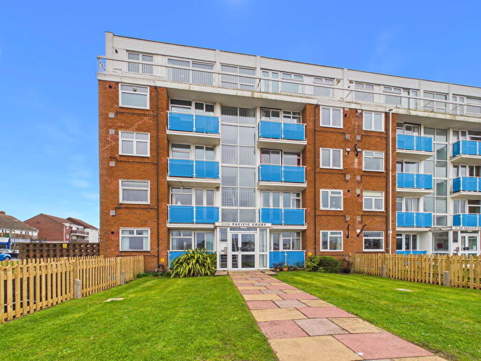 2 Bedroom Flat For Sale In Riverside, Shoreham By Sea, BN43