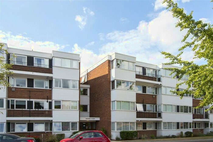 2 Bedroom Flat To Rent In Bourne Court, New Wanstead, London, E11