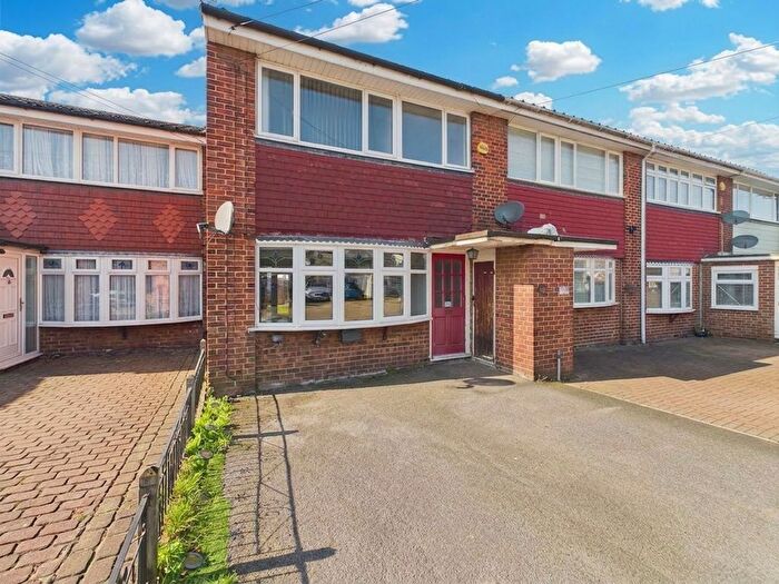 3 Bedroom Terraced House For Sale In Williamsons Way, Corringham, SS17