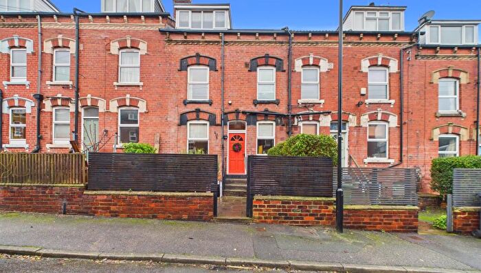 3 Bedroom Terraced House For Sale In Methley Terrace, Leeds, LS7