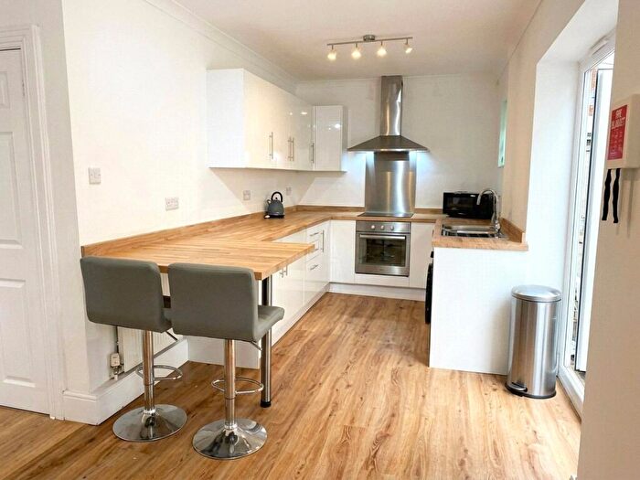 5 Bedroom Semi Detached House To Rent In Lockleaze Road, Horfield, Bristol, BS7