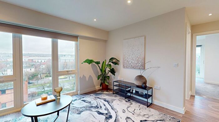 3 Bedroom Flat To Rent In Bloomery Place, Sheffield, S1