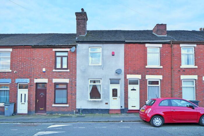 Barn Conversion To Rent In Goldenhill Road, Fenton, Stoke-On-Trent, ST4