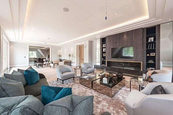 4 Bedroom Apartment To Rent In The Bishops Avenue, Hampstead Garden Suburb, N2