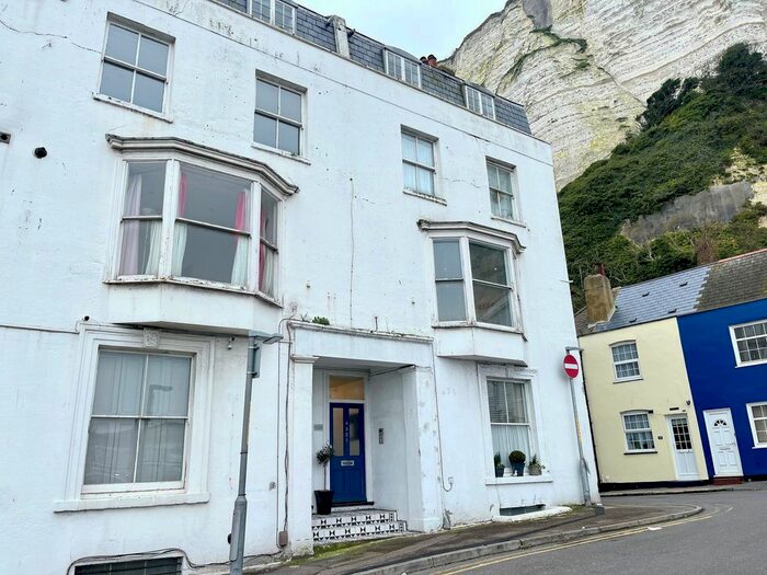 1 Bedroom Flat To Rent In - East Cliff, Dover, CT16
