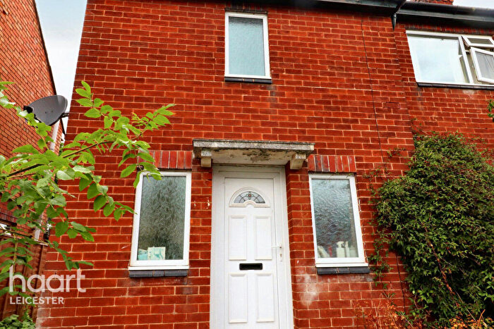 2 Bedroom Terraced House For Sale In Dunstall Avenue, Leicester, LE3