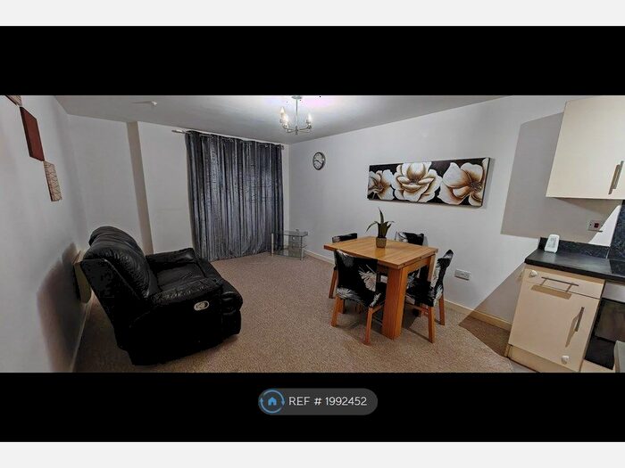 1 Bedroom Flat To Rent In Wellington Street, Swindon, SN1