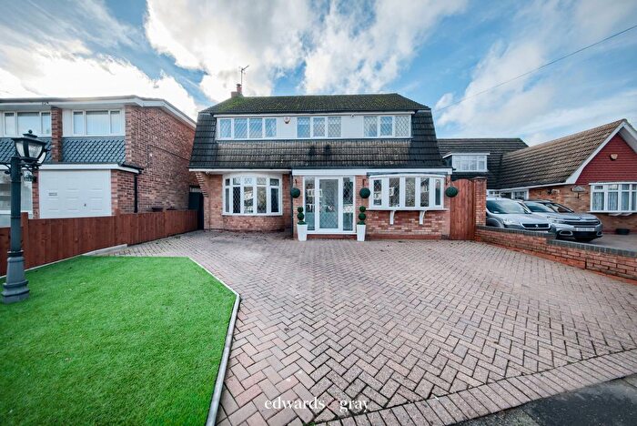 4 Bedroom Detached House For Sale In Lyndon Close, Castle Bromwich, B36