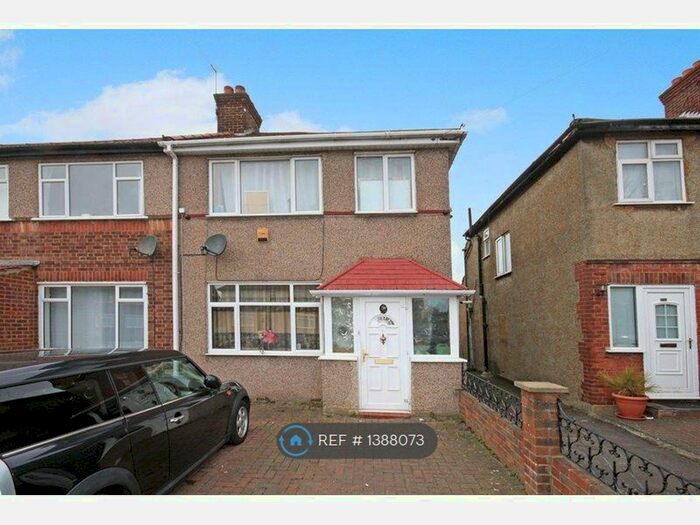 3 Bedroom Semi-Detached House To Rent In Islip Manor Road, Northolt, UB5