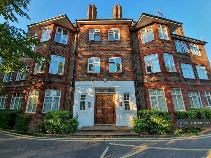 3 Bedroom Flat To Rent In London, London, HA0