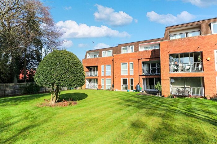 2 Bedroom Flat For Sale In William Covell Close, Enfield, Middlesex, EN2
