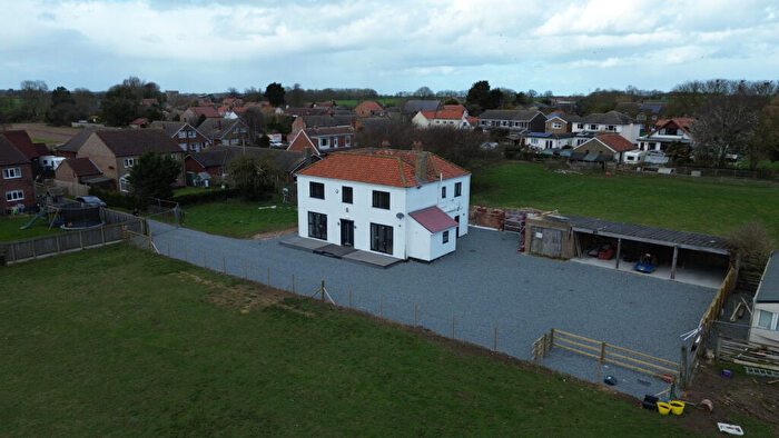 5 Bedroom Detached House For Sale In Humber Lane, Welwick, HU12