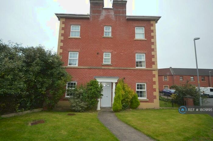 5 Bedroom Semi-Detached House To Rent In Durham Drive, Buckshaw Village, Chorley, PR7