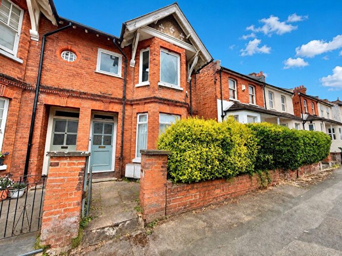 2 Bedroom Flat For Sale In St. Georges Road, Aldershot, GU12
