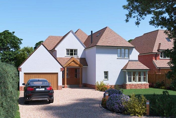 6 Bedroom Detached House For Sale In The Ridings, East Preston, BN16