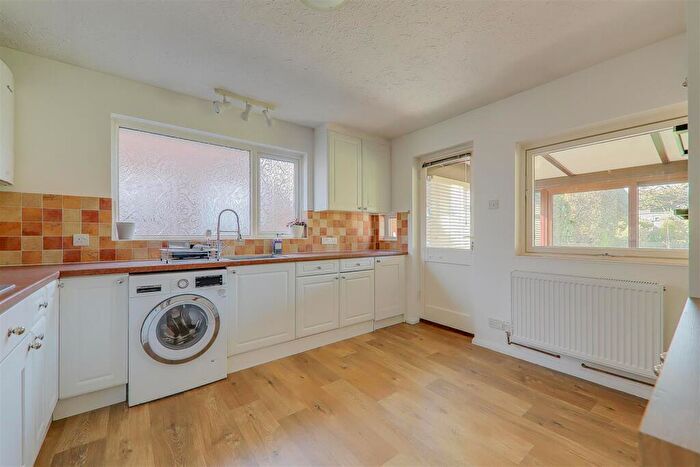 2 Bedroom Detached Bungalow For Sale In Keswick Close, Goring-By-Sea, Worthing, BN12