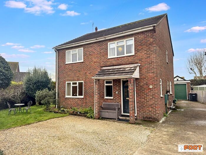 4 Bedroom Detached House For Sale In Atherley Road, Hayling Island., PO11