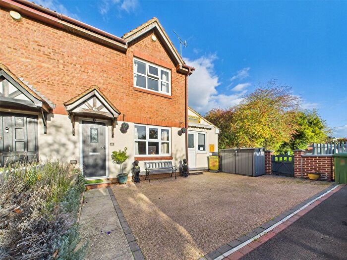 3 Bedroom End Terrace House For Sale In Frobisher Mews, Churchdown, Gloucester, Gloucestershire, GL3