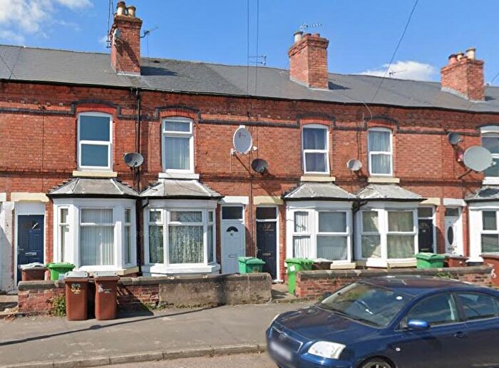 3 Bedroom Terraced House To Rent In Bathley Street, Nottingham, NG2