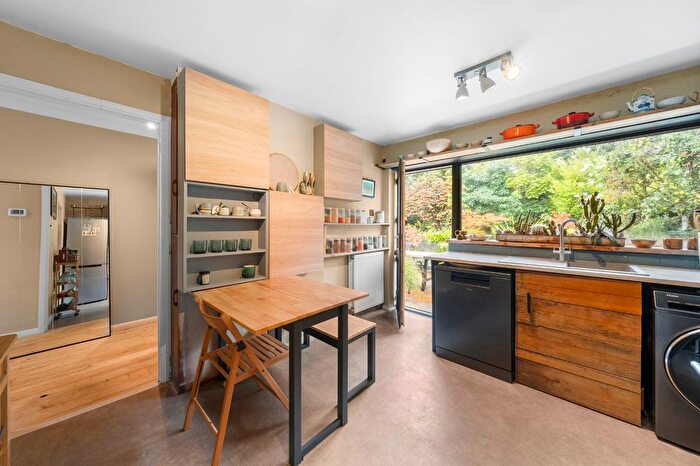 2 Bedroom Bungalow For Sale In Luxford Drive, Crowborough, East Sussex, TN6