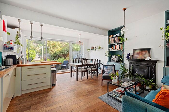4 Bedroom Terraced House To Rent In Blackshaw Road, London, SW17