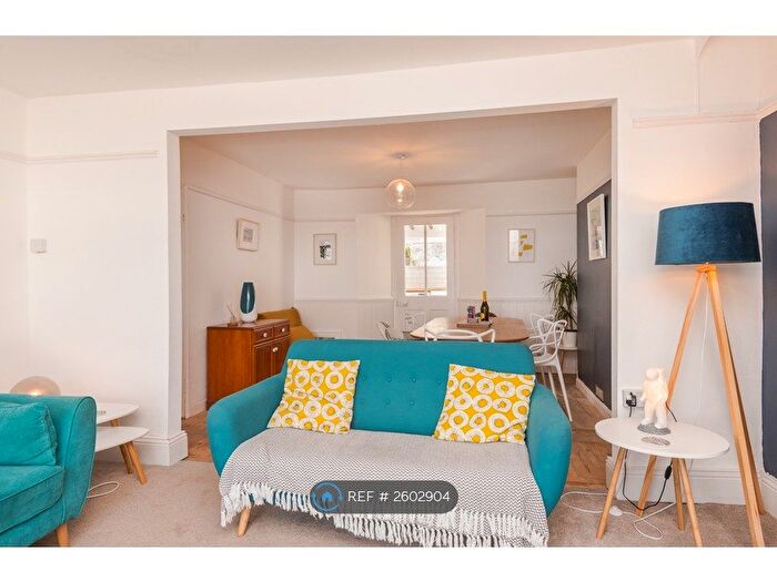 3 Bedroom Terraced House To Rent In Chapel Terrace, Falmouth, TR11