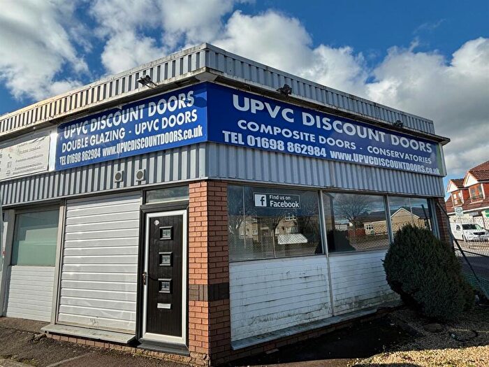 Hairdresser / Barber Shop To Rent In Westwood Road, Newmains, Wishaw, ML2
