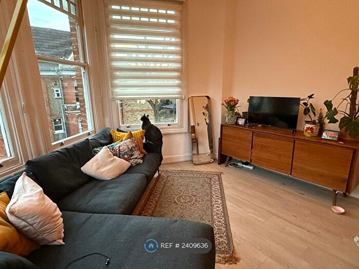 2 Bedroom Flat To Rent In Sotheby Road, London, N5