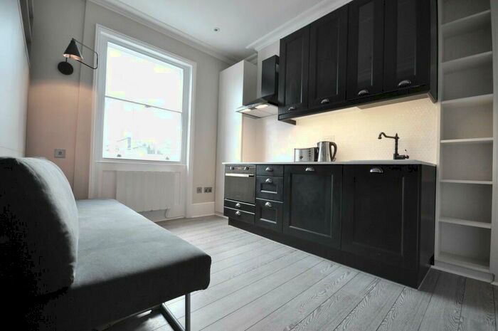 Studio To Rent In , Gloucester Place, London, NW1