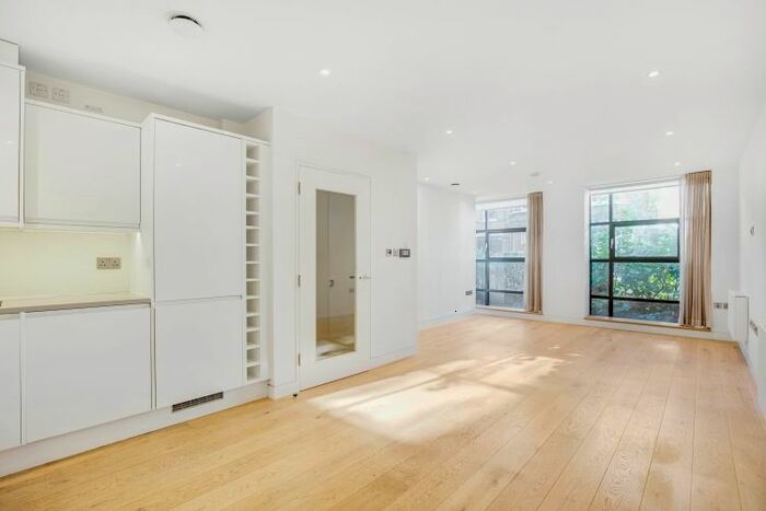 2 Bedroom Flat To Rent In Wyfold Road, London, SW6