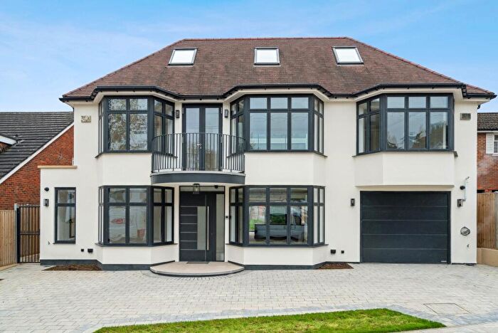 7 Bedroom Detached House For Sale In Oakhill Avenue, Pinner Village, HA5