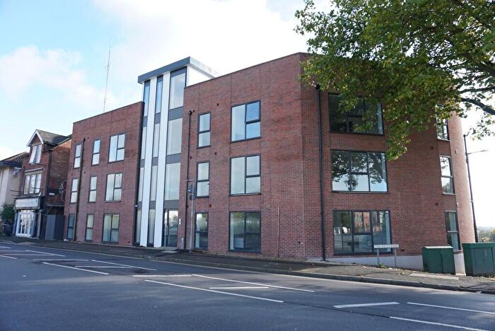 2 Bedroom Apartment For Sale In Woodborough Road, Nottingham, NG3