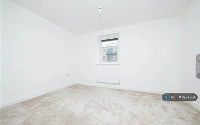 2 Bedroom Flat To Rent In Barcro Square, Colchester, CO1