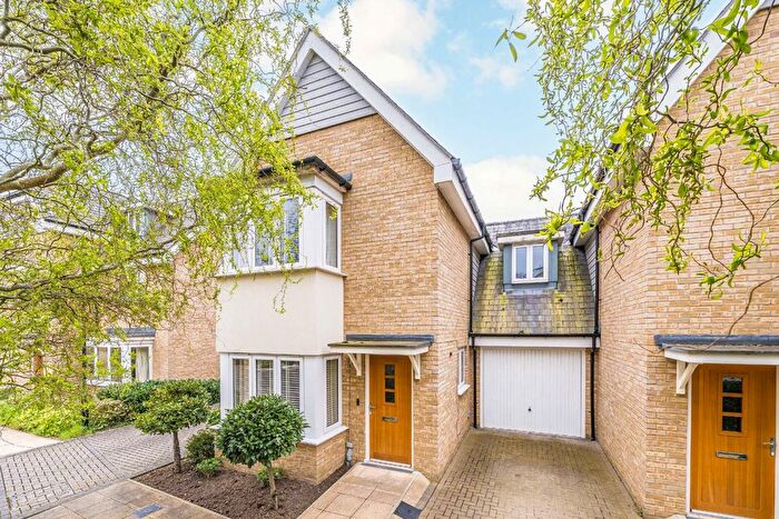 3 Bedroom End Terrace House For Sale In Nettlefold Place, Sunbury-On-Thames, TW16
