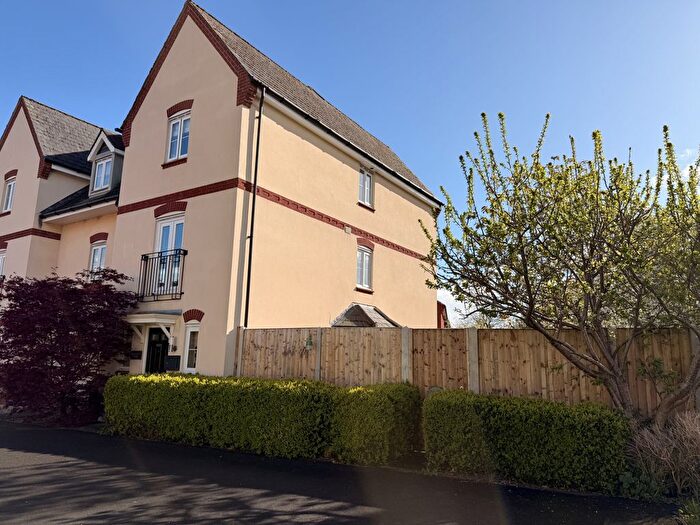 3 Bedroom End Terrace House For Sale In Gainsborough Road, Walton Cardiff, Tewkesbury, GL20