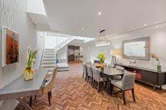 1 Bedroom Town House To Rent In Cheval Place, London, SW7