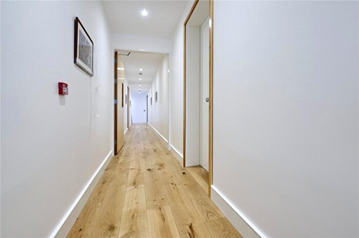 2 Bedroom Apartment For Sale In Winchelsea Road, Harlesden, London, NW10