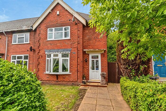 3 Bedroom End Of Terrace House For Sale In Station Place, Walsall, WS3