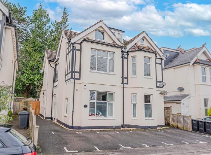 2 Bedroom Flat To Rent In Westbourne Park Road, Bournemouth, BH4