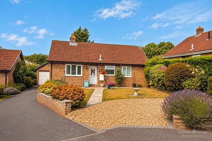 2 Bedroom Detached Bungalow For Sale In Broom Close, Calcot, Reading, RG31