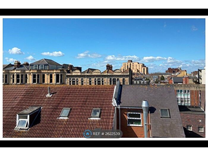 2 Bedroom Flat To Rent In Lloyd Court, Southsea, PO5