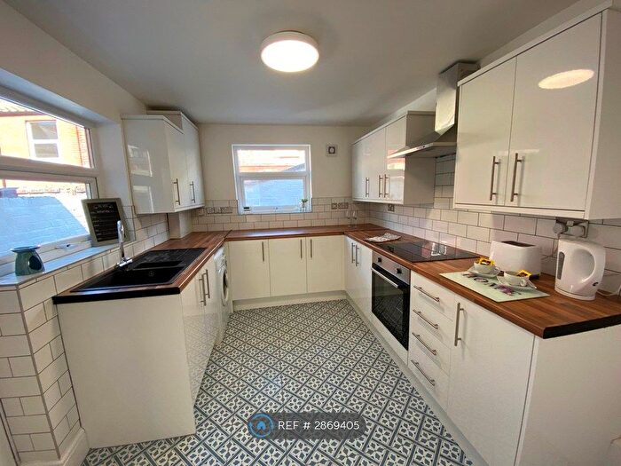 3 Bedroom Terraced House To Rent In Halsbury Road, Liverpool, L6