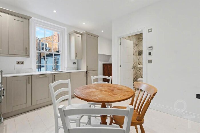 2 Bedroom Flat For Sale In Pratt Street, London, NW1