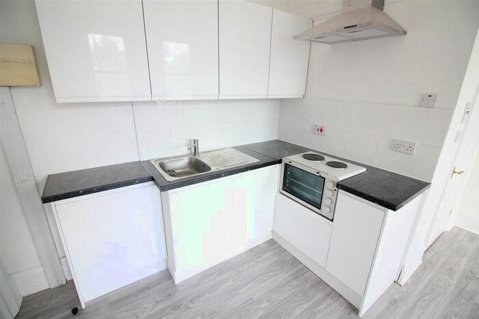 Studio To Rent In Madeley Road, London, W5