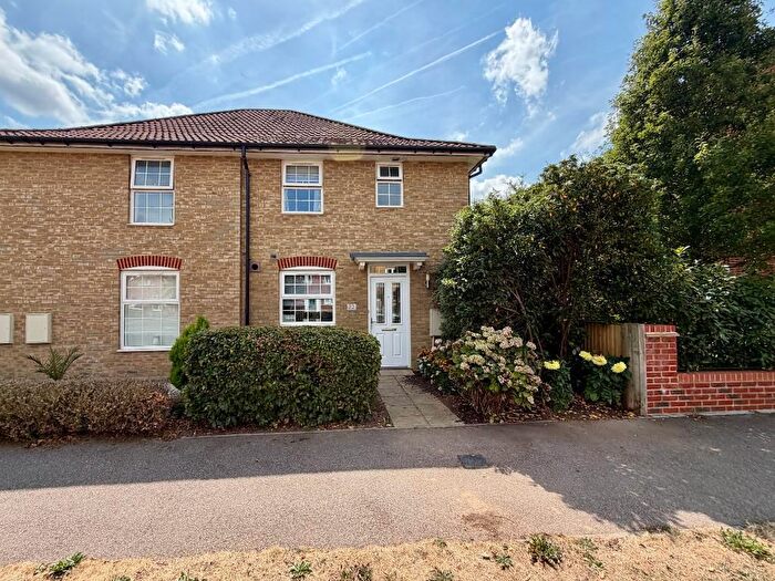 3 Bedroom Semi Detached House For Sale In Dorman Avenue North, Aylesham, Canterbury, Kent, CT3